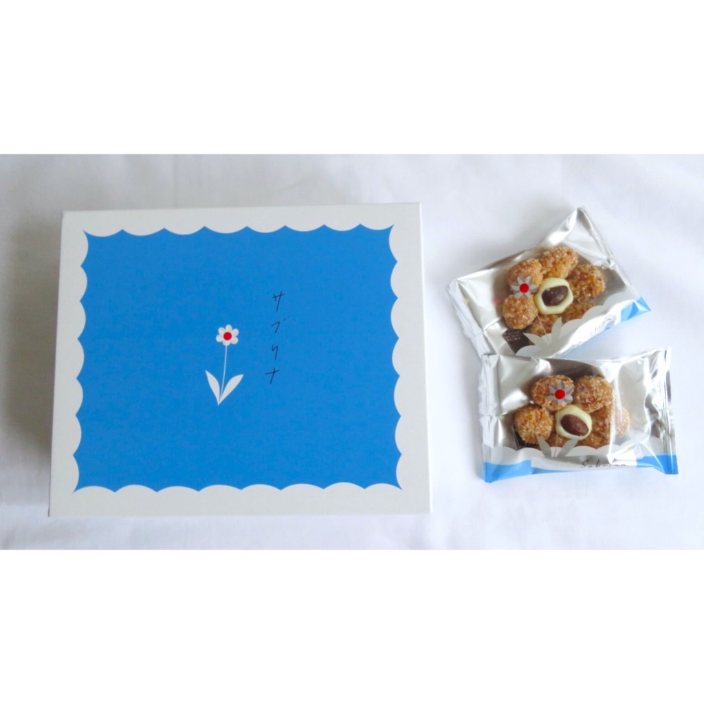 【現貨，平日秒出】日本Sabrina杏仁砂糖花朵奶油千層酥餅禮盒