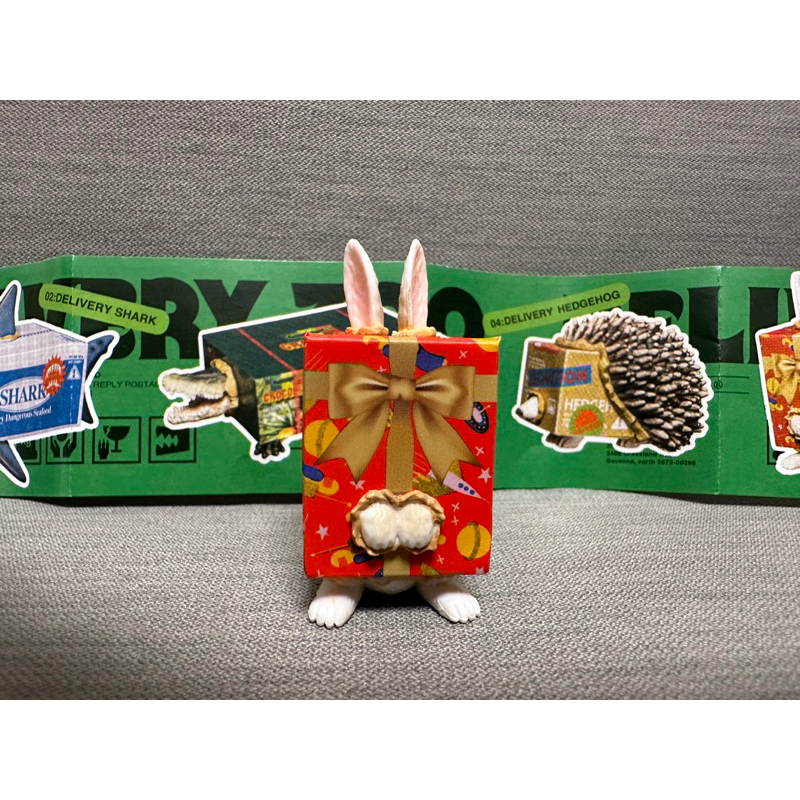 日本 T-arts 熊貓之穴 動物 兔子 快遞 包裹 扭蛋 公仔 盒玩🐰❤️💛