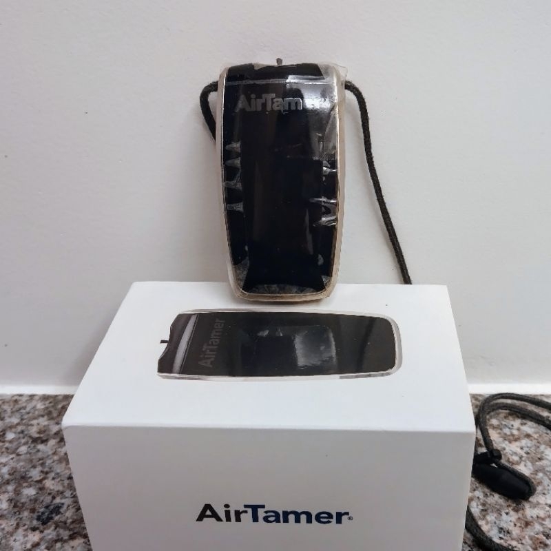 二手已過保 美國AirTamer 隨身個人負離子空氣清淨機 淨化器 A320 可充電 隨身空氣空氣清淨機 預防感冒