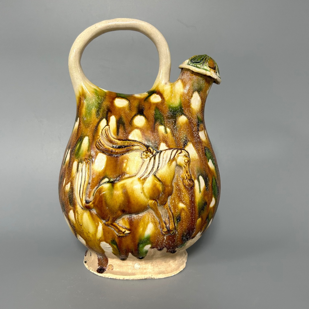 唐朝 三彩舞馬銜杯仿皮囊式銀壺 中國 陶器 藝術品 收藏 古玩