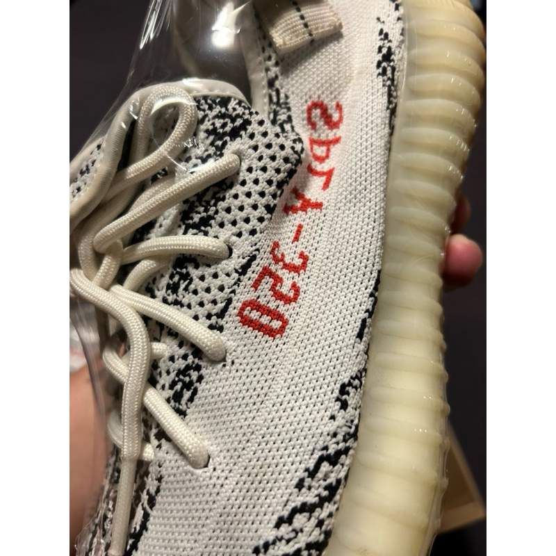 YEEZY BOOST 350 V2 白斑馬🦓經典鞋款✨UR43