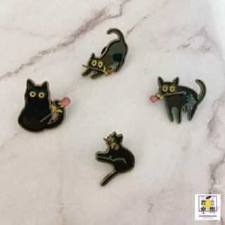 [控白空間]A0053貓咪系列 可愛叼花黑貓 金屬 胸針 徽章