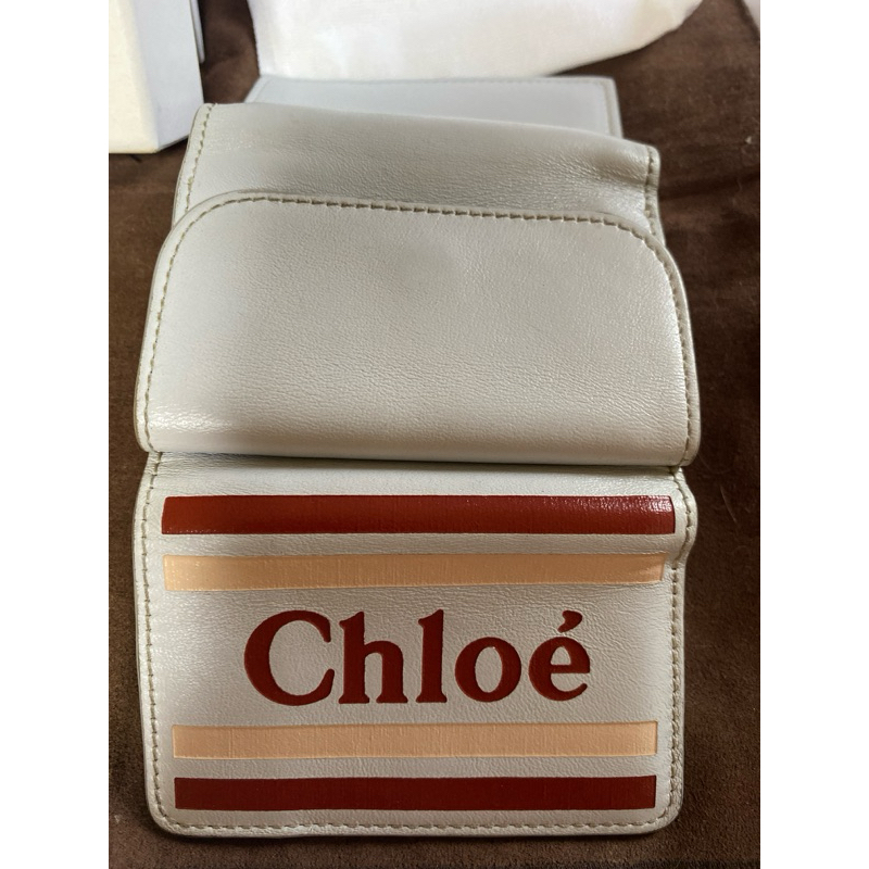 Chloe 三折錢包，真品，附盒防塵袋 ，有零錢袋三個信用卡夾，超票夾！，當初電商買12000元，便宜釋出！