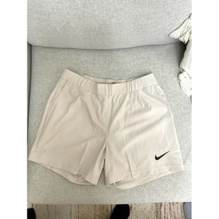 Nike 米白色休閒短褲 女款 M號全新