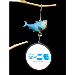 BOX-C ： 鯊魚 布魯斯 BRUCE 海底總動員 圓窗景 吊飾 扭蛋 2004 YUJIN PIXAR 富貴玩具店