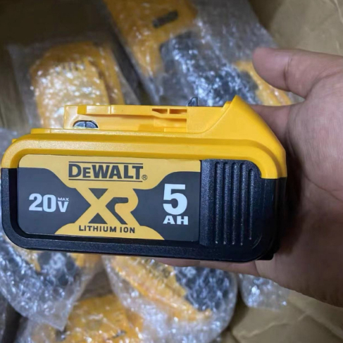 得偉五孔原廠通用DeWALT德偉20V 5.0AH電動工具機器電池電磁DCB205電量顯示 得偉工具20v電動工具通用