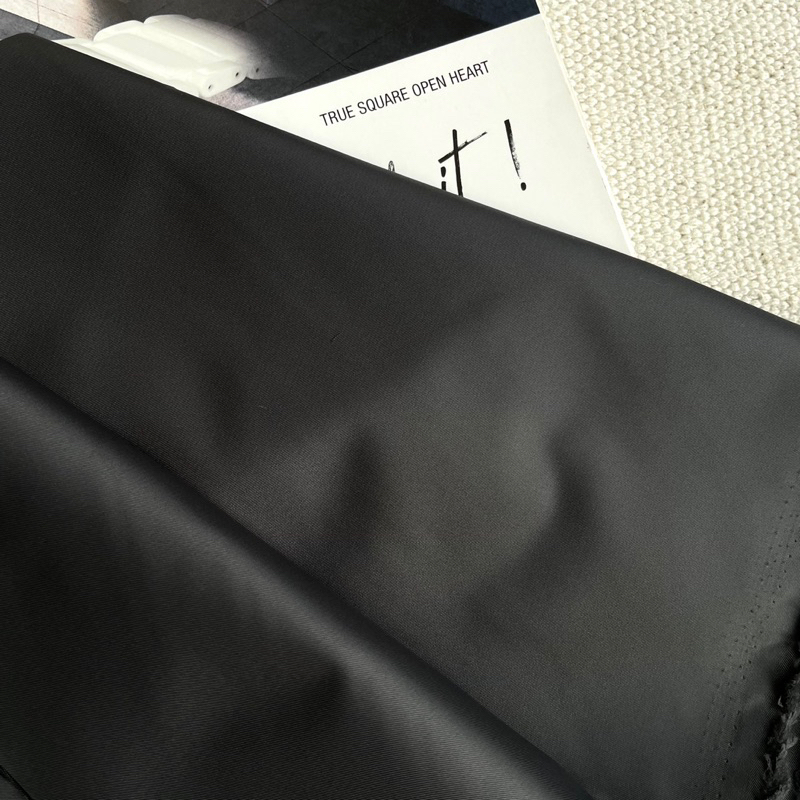 《粒線桔》一碼$45 大幅寬147cm 台灣製 黑色 遮光布 內裏布 內裡布 防光布 窗簾布 diy手作材料 庫存布料