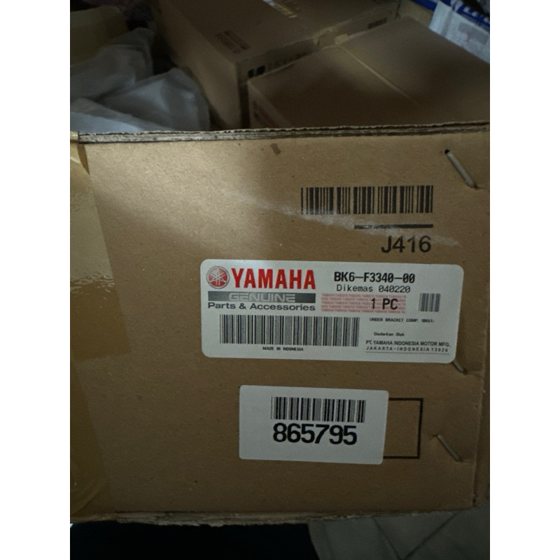 Yamaha r15三角台 bk6-f3340-00