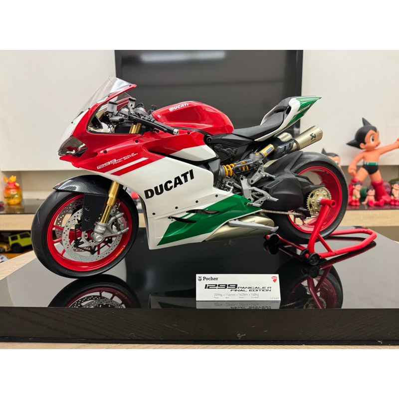 POCHER 1:4  Ducati 1299 final edition R 完成品