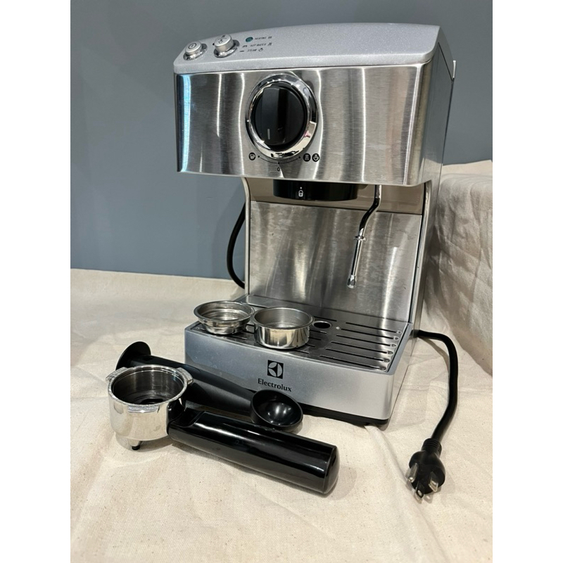 伊萊克斯 半自動義式咖啡機 EES200E