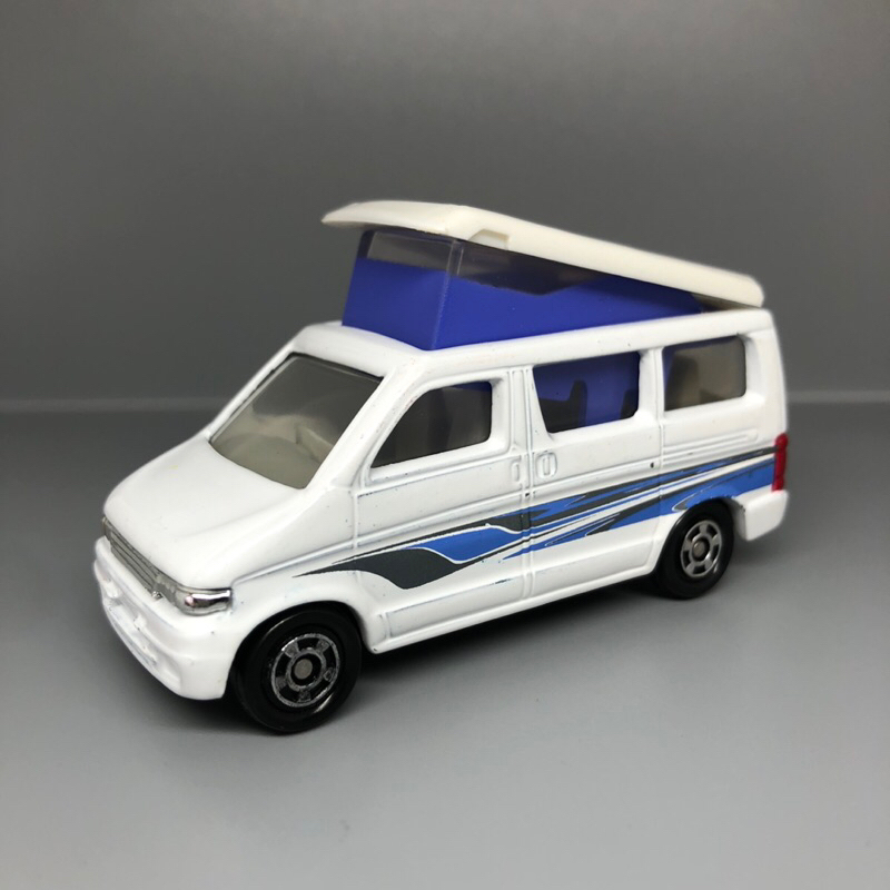 Tomica 23 mazda bongo friendee 場