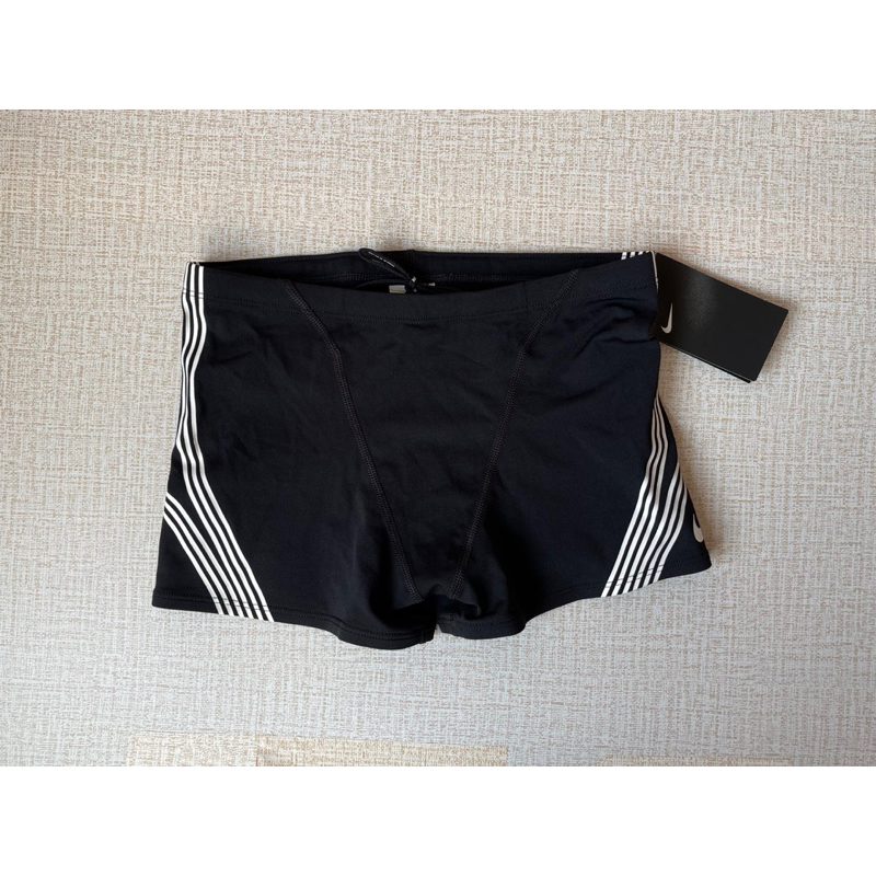 零碼正品， NIKE 男泳褲，黑色，白條紋，M（Size:30)