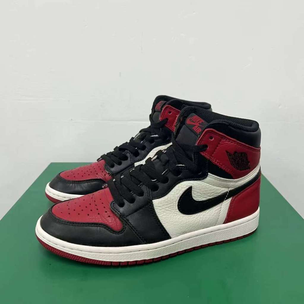 《二手寄賣》Air Jordan 1 黑紅腳趾 US8 有原盒 有補膠