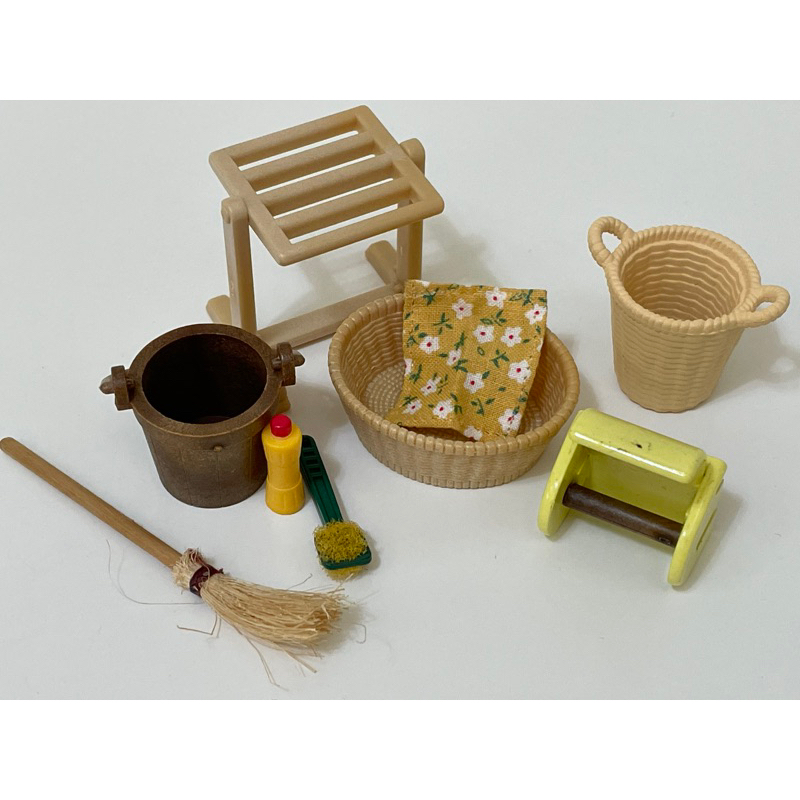 勿下單！保留@yi**)森林家族 打掃用品 曬衣籃