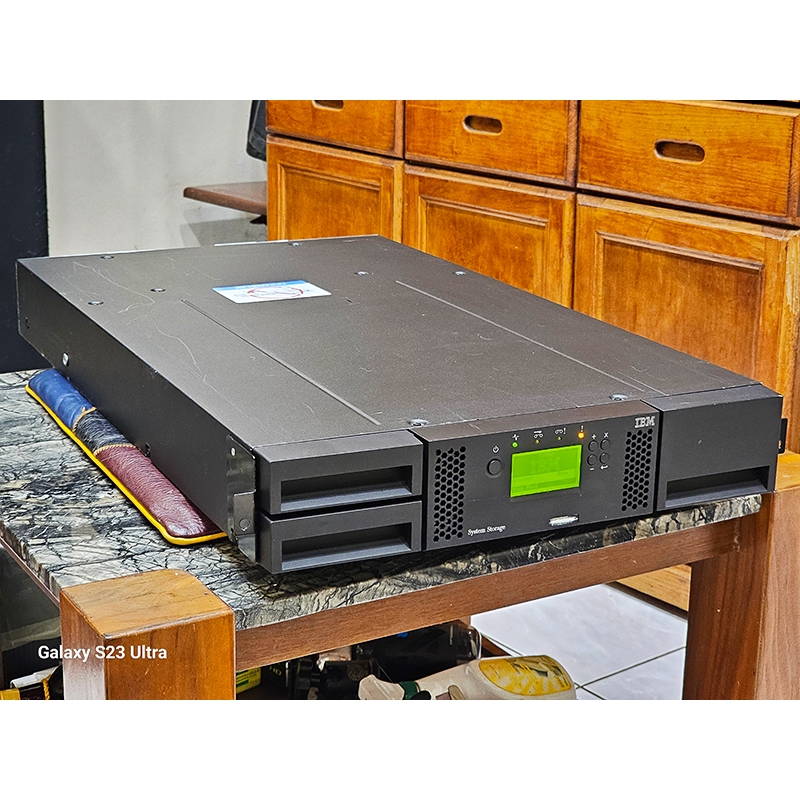 二手IBM TS3100 22片磁帶庫 安裝了 LTO4 L4 FC 光纖磁帶機
