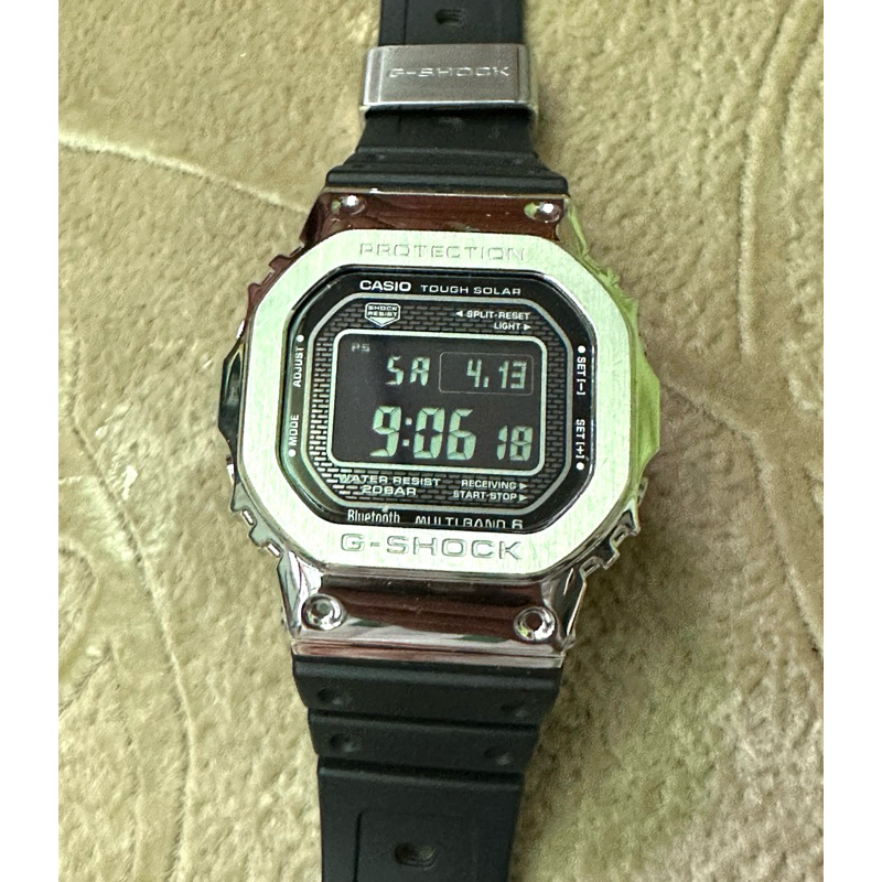 G-SHOCK 卡西歐 GMW-B5000 銀色 黑膠帶款 （已貼玻璃膜）約9成新以上 不寄送面交自取者，再行決定下標喔