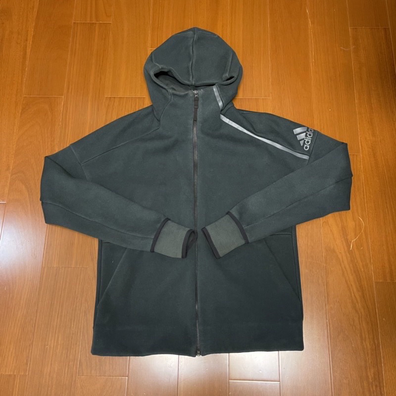 （Size L) Adidas zne 重磅黑色連帽外套 （H櫃右）