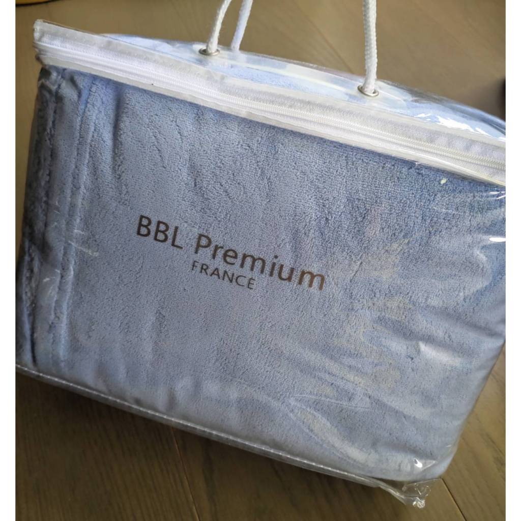 (全新久放)  BBL premium 超纖柔多功能舒眠毯  野莓藍  130x190cm