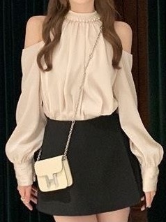 法式氣質🫧2色 高階感~珍珠繞頸露肩襯衫上衣女 設計感掛脖長袖洋氣別致小衫 春秋純欲寬鬆顯瘦挖肩上衣 外搭薄長袖上衣