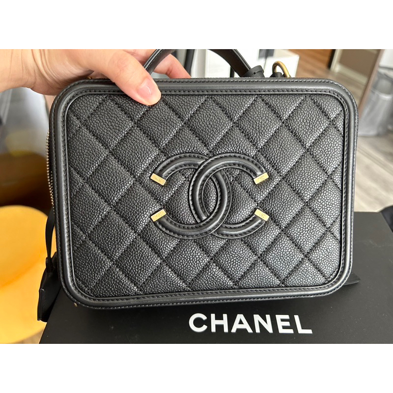 Chanel Vanity case 黑金