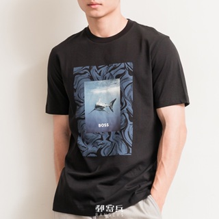 郵寄兵．現貨 BOSS 男版 深海鯊魚圖片LOGO 短袖 上衣 T恤 短T 設計 歐洲