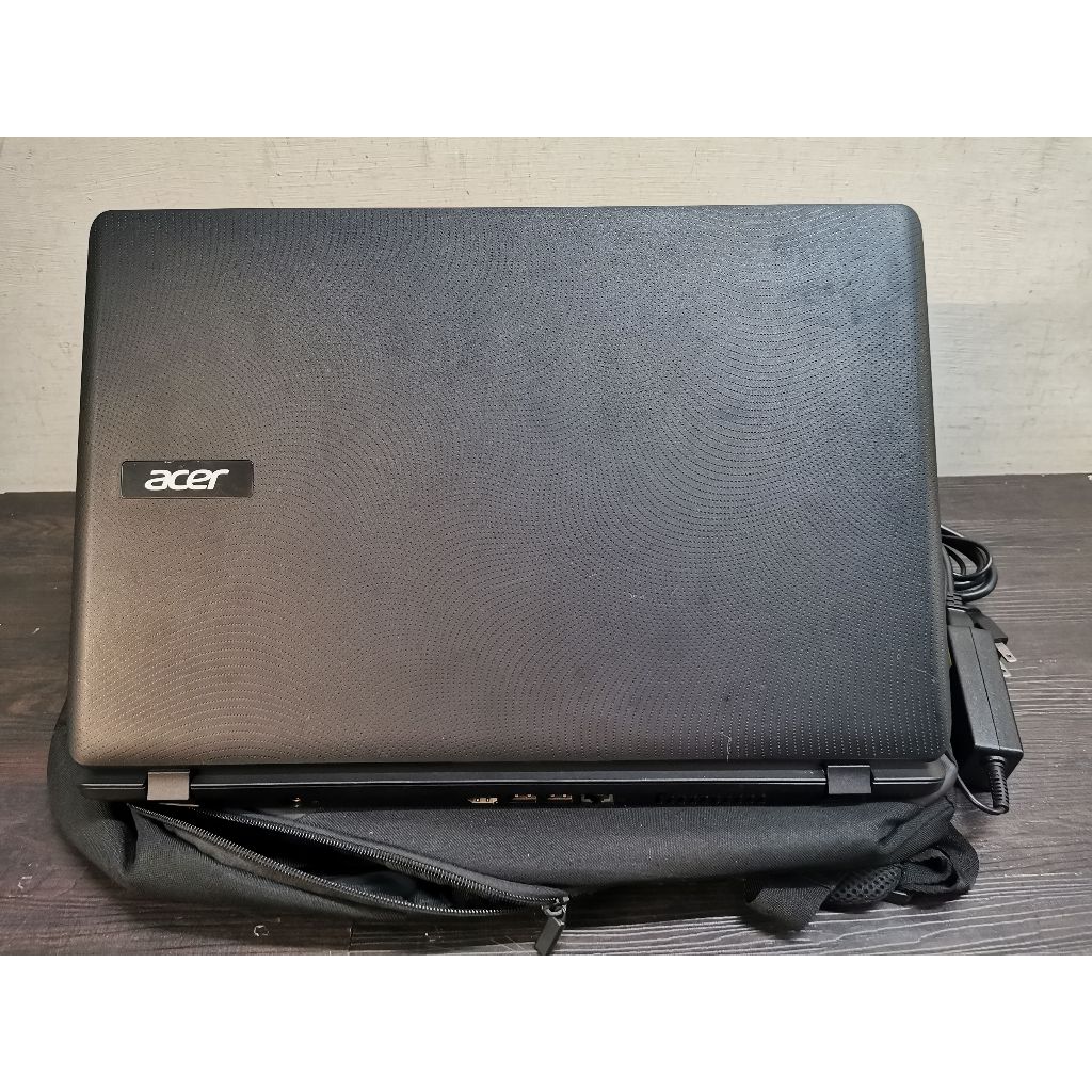 二手超大螢幕 功能正常 acer ASPIRE ES 17 文書型 筆電 17.3吋 賣4千5 也可用各種物品換