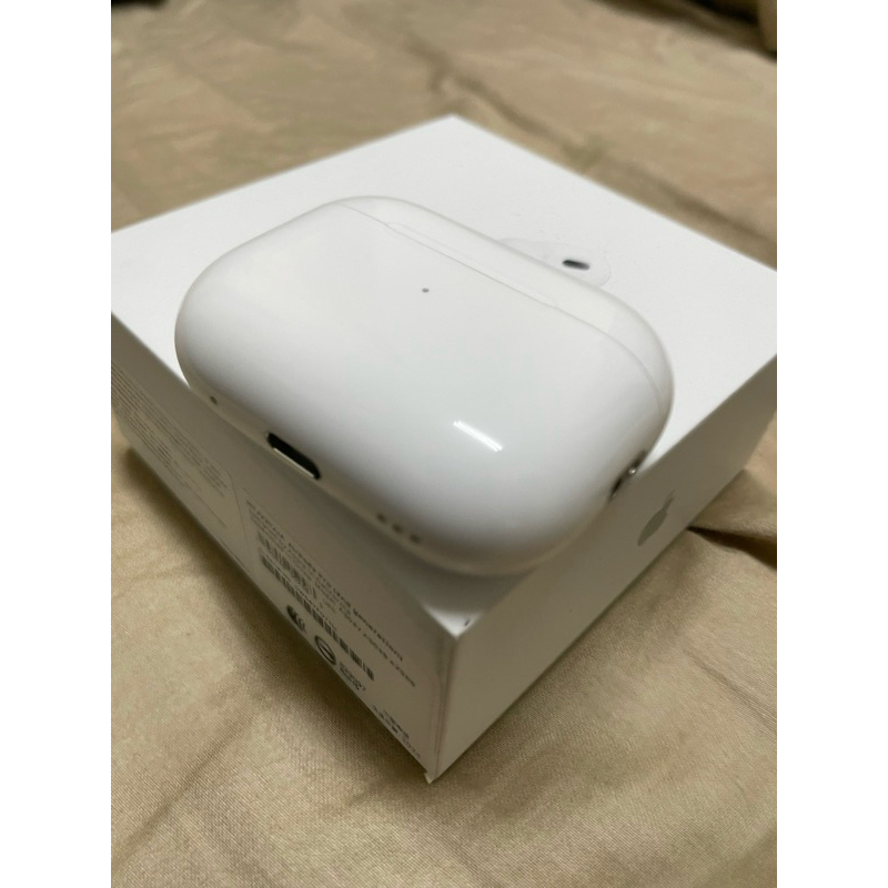 代售 Apple 蘋果 AirPods Pro 2 耳機充電盒（無耳機） 二手9.5成新 台北可面交