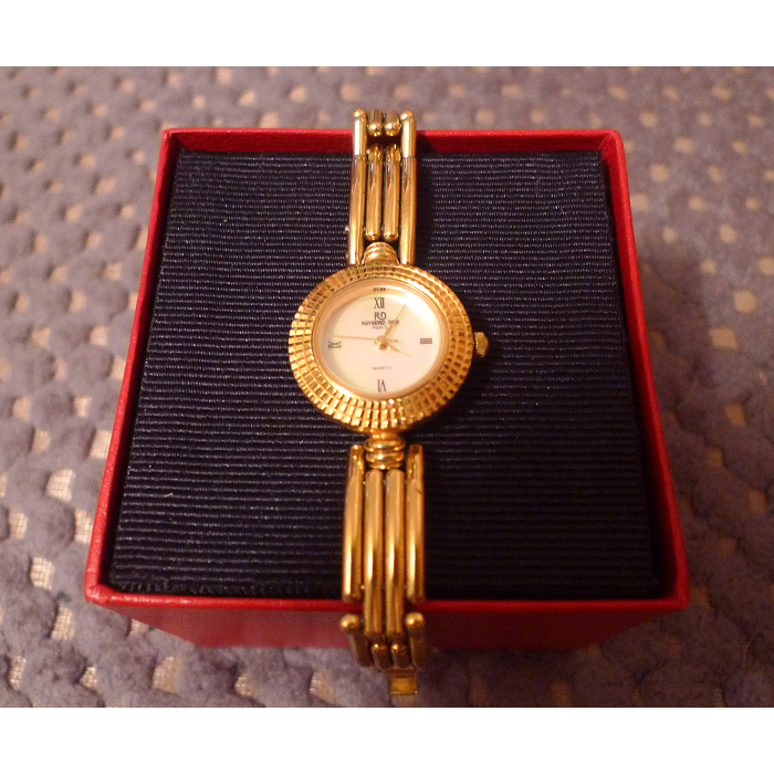 收藏品 巴黎品牌Vintage Raymond Dior復古金色女士手錶鐘錶 古董手錶 鐘錶 飾品 腕錶 附錶鏈裝飾框