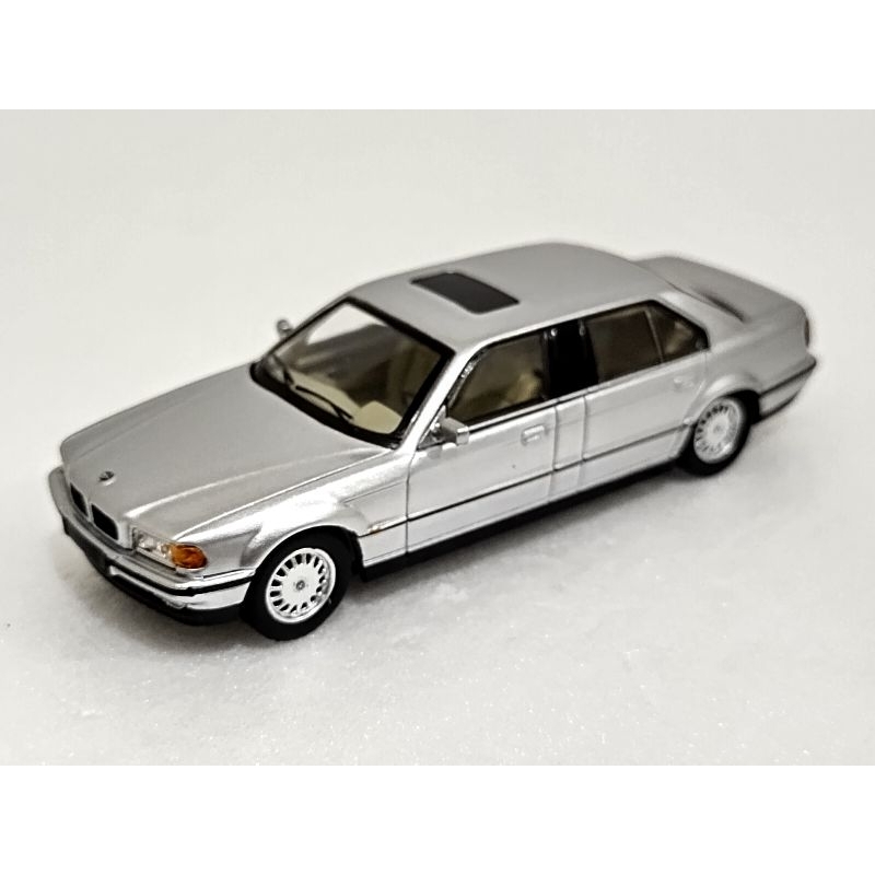 (現貨）DCM 1/64 BMW 7系列 E38 銀色 96-98 前期款