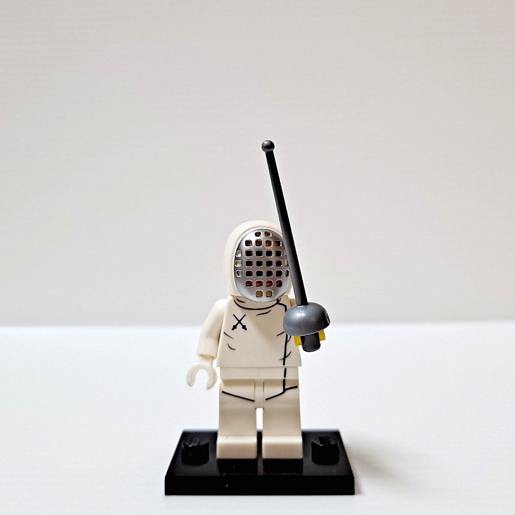 [ 小店 ] 積木 LEGO 樂高 71008 第13代迷你人偶公仔 擊劍運動員 含說明書 包裝袋 二手品 H8