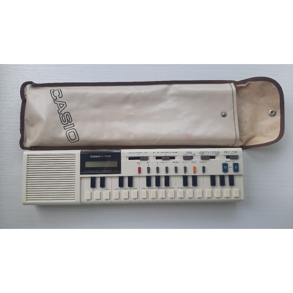 CASIO VL-TONE電子琴/日本製/它結合了計算器、單聲道 合成器和音序器。