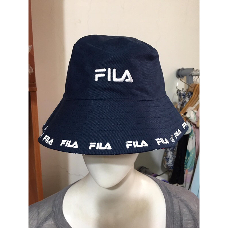 專櫃品牌FILA～藍色雙面 戴帽沿串標 滿版LOGO 漁夫帽