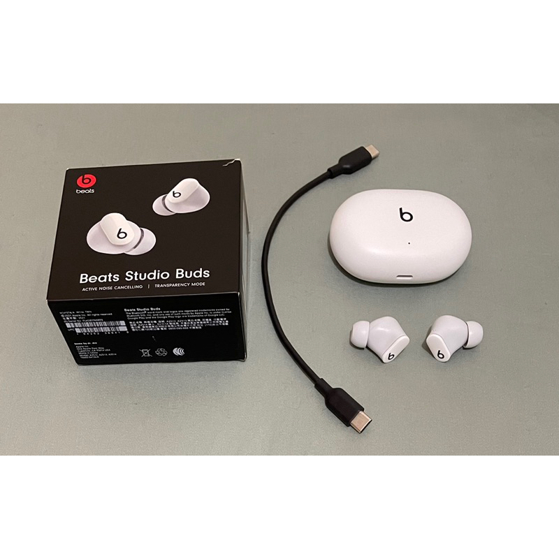 (二手品。贈送陶瓷保溫杯墊）白色 Beats Studio buds 真無線降噪入耳式耳機/主動降噪 藍牙耳機