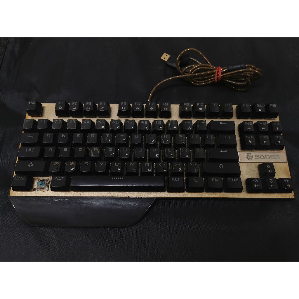 出清價! 網路最便宜 功能完好 機械 鍵盤 87鍵 (有一鍵蓋脫落/依然可按)2手 SADES 天晶 鍵盤 賽德斯 鍵盤