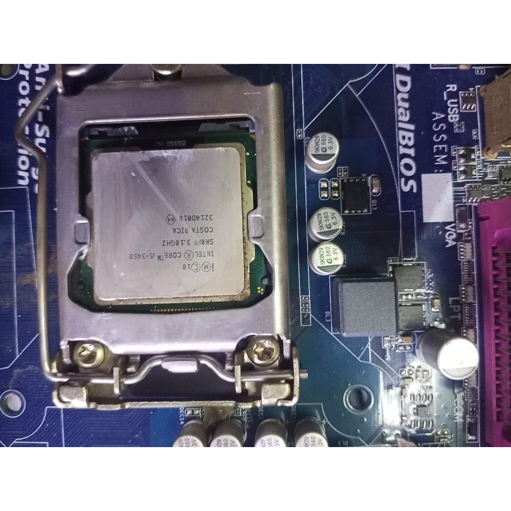 賣二手良品 Intel Core i5-3450 @ 3.10GHz處理器1155腳位