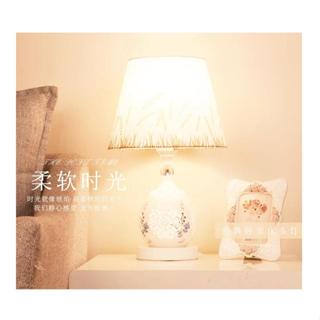【舜惠科技T118】臺灣發貨 歐式陶瓷臺燈現代簡約臥室床頭燈餵奶客廳書房個性創意浪漫調光燈 燈和底座都會發光