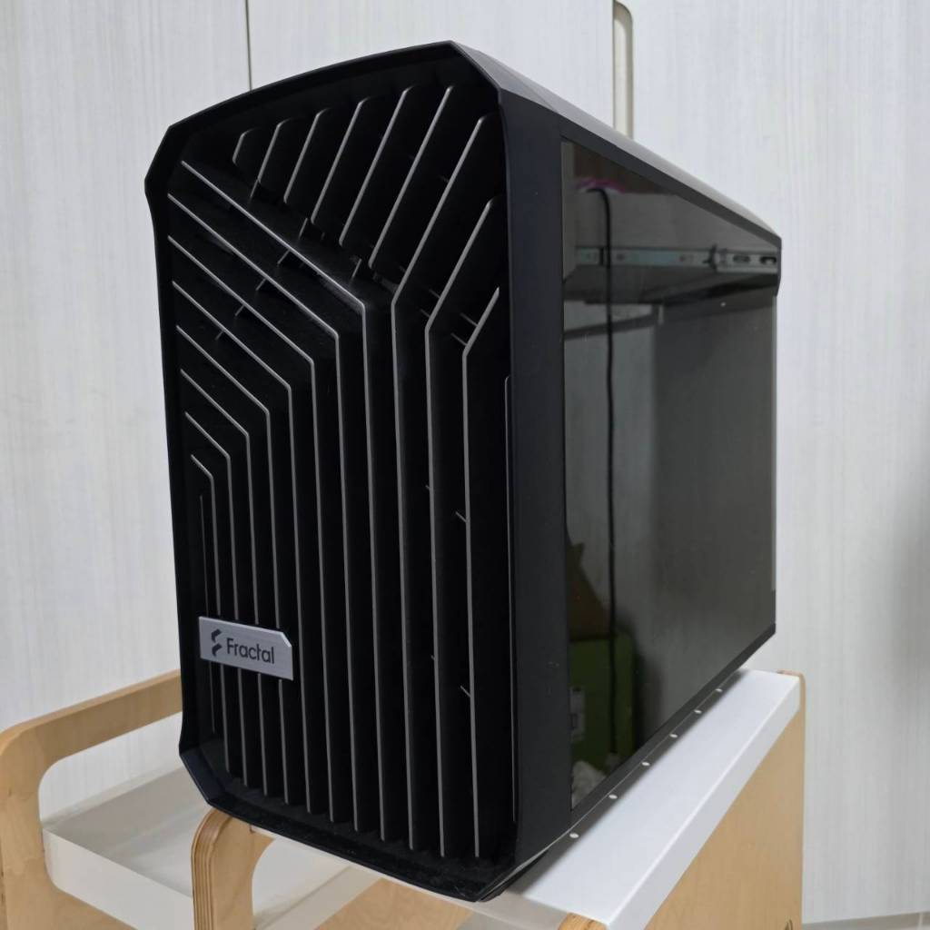 機殼 Fractal Design Torrent Nano RGB版