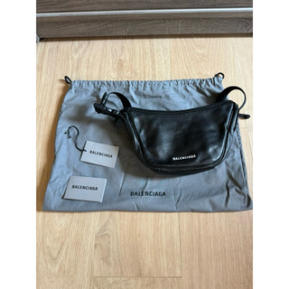 Balenciaga 男用側包 售出