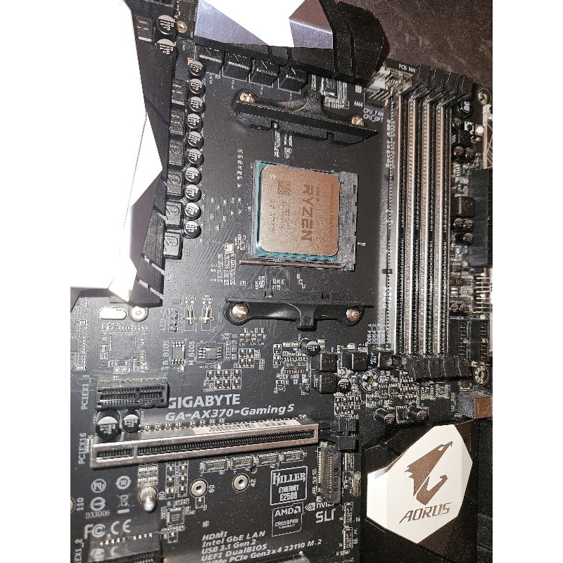 AMD Ryzen 7 5700X3D + 技嘉 AX370 Gaming 5 主機板 （非5800X3D 不送記憶體）