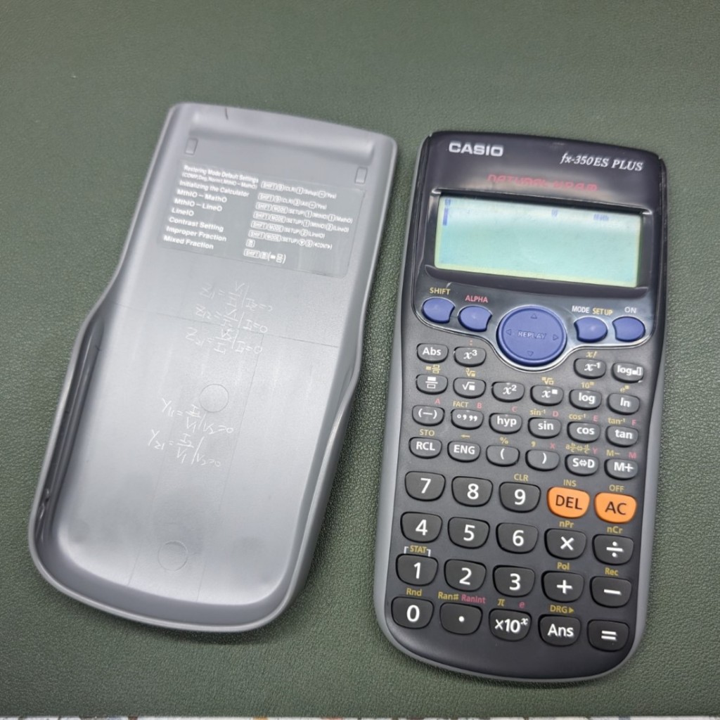 阿嘉雜貨🛍️  [二手]工程計算機 CASIO fx-350ES Plus