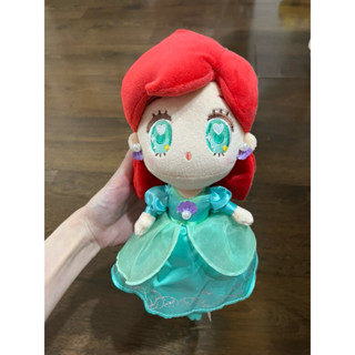 日本代購 迪士尼商店 Disney 小美人魚 Ariel艾莉兒 愛麗兒 綠禮服 公主 漫畫眼 Q版娃娃 玩偶 全新含吊牌
