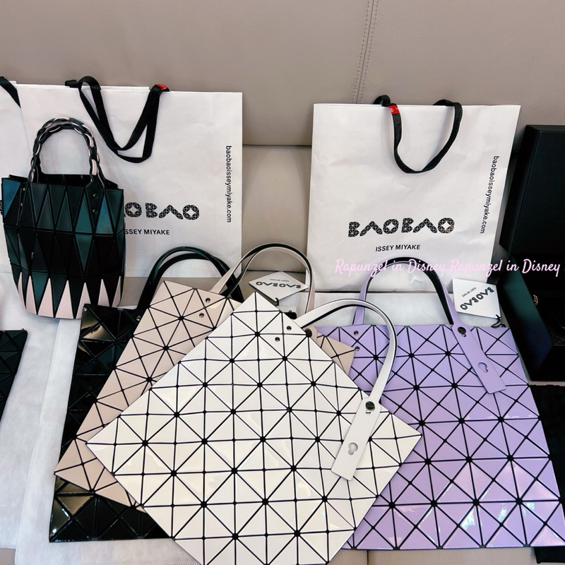 日本代購🇯🇵開立發票 現貨✨三宅一生 BAO BAO 6*6 亮面 黑 白 奶茶色 紫色 包包