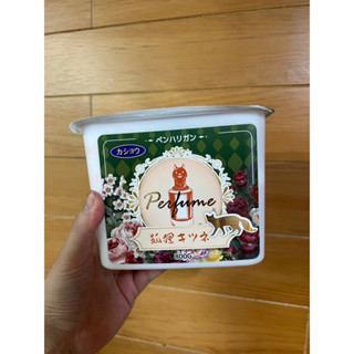 現貨特價🔥日本 香水除濕盒 800g 大容量吸濕 濕氣黴菌 玫瑰 柑橘花香 木質東方 香水香氛 衣櫃鞋櫃 除臭 下雨颱風