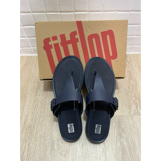 FitFlop GRACIE RUBBER-BUCKLE LEATHER 扣環造型皮革夾腳涼鞋（深藍色)