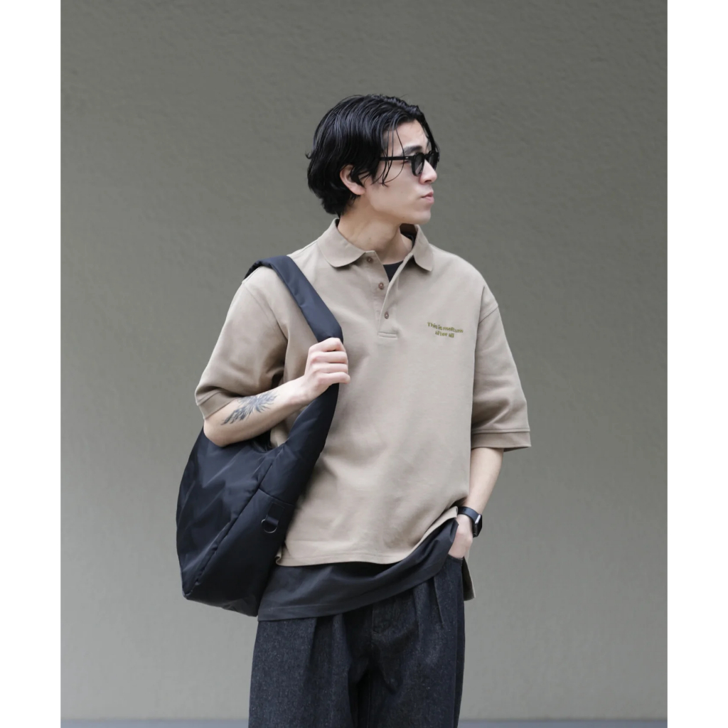 全新 Meltum SOFT SHELL MESSENGER BAG 日本潮流 尼龍郵差包(黑)