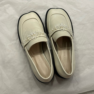 [全新 ]Charles&keith 珍珠綴飾樂福鞋 平頭平底皮鞋 37號 無鞋盒
