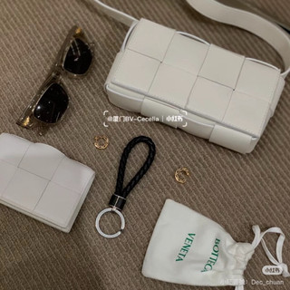 【限時優惠】Bottega Veneta Cassette 白色皮革編織腰包｜ASCE