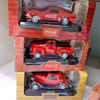 3.可口可樂COCA COLA經典復古模型收藏車木紋古典車紅磚皮卡鐵門跑車