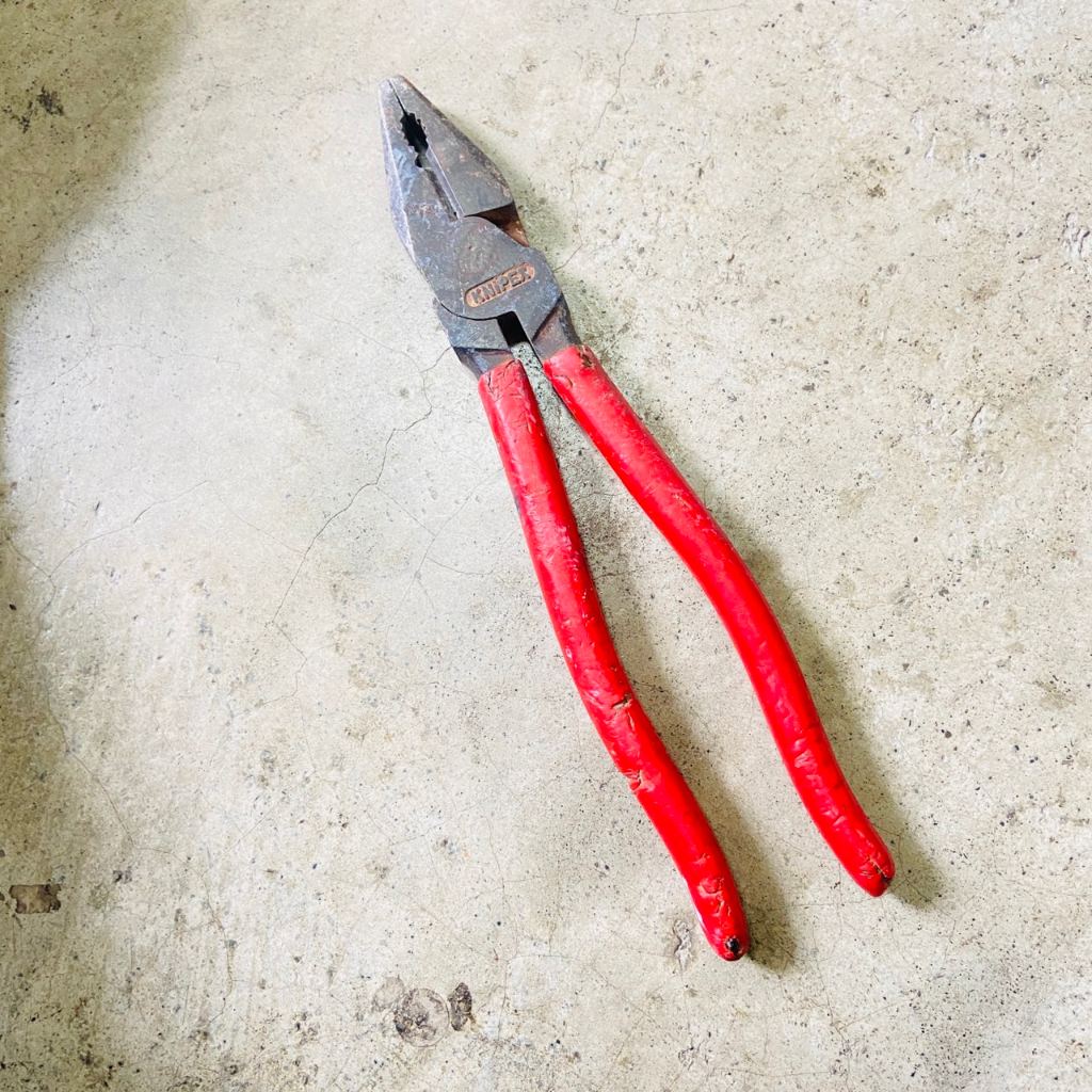 [沐沐屋]德國 k牌 KNIPEX 鋼絲鉗 9吋 225mm 平口鉗 鐵絲鉗 鉗子^