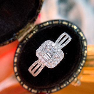 璽朵珠寶 [ 18K金 梯鑽 鑽石 戒指 ] 微鑲工藝 精品設計 鑽石權威 婚戒顧問 婚戒第一品牌 鑽戒 線戒 GIA
